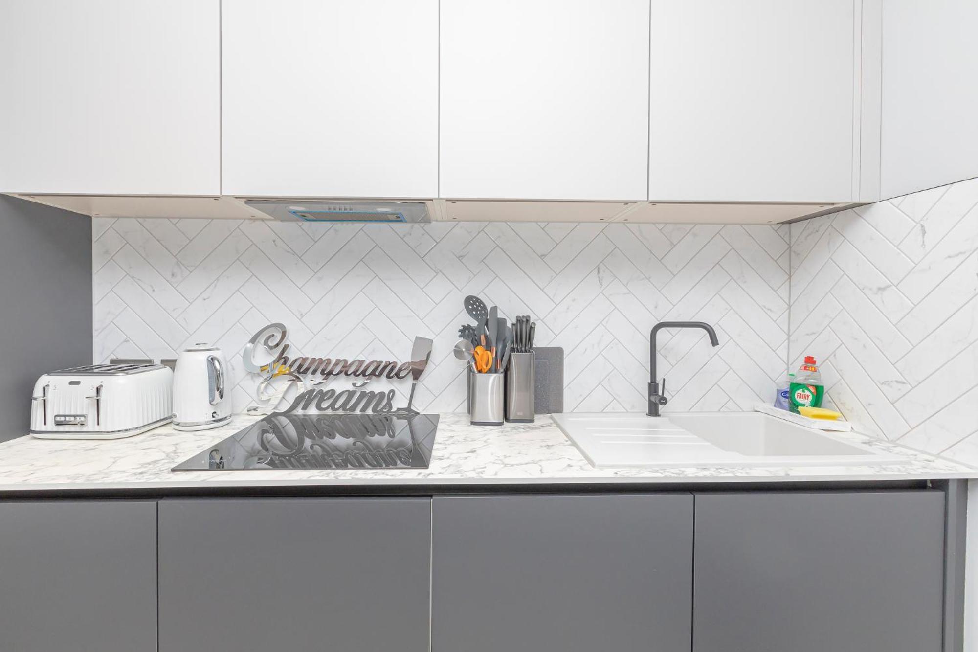 Flash Sales Offer - Any Week Day No Minimum Night Restrictions Brighton City Centre Seafront 1 Bedroom Flat Bn133Duk02 Dış mekan fotoğraf